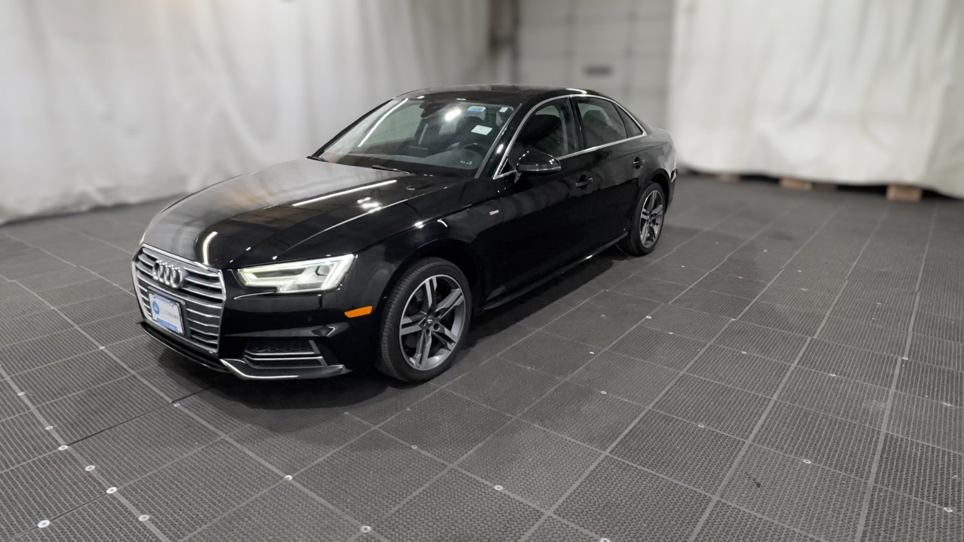 2018 Audi A4 vehicle photo