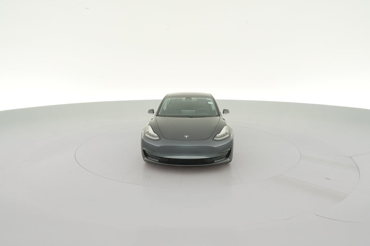 2019 Tesla Model 3 Performance All-Wheel Drive in Midnight Silver Metallic — 360° view 1