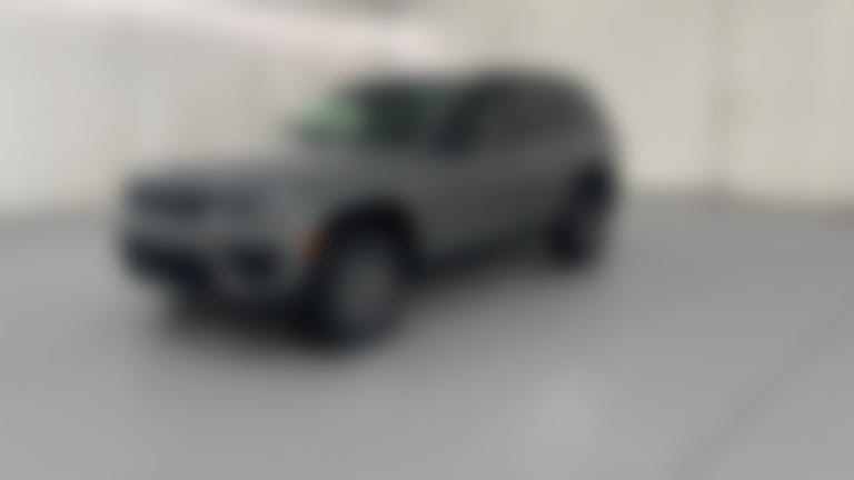 2027 Jeep Grand Cherokee vehicle photo