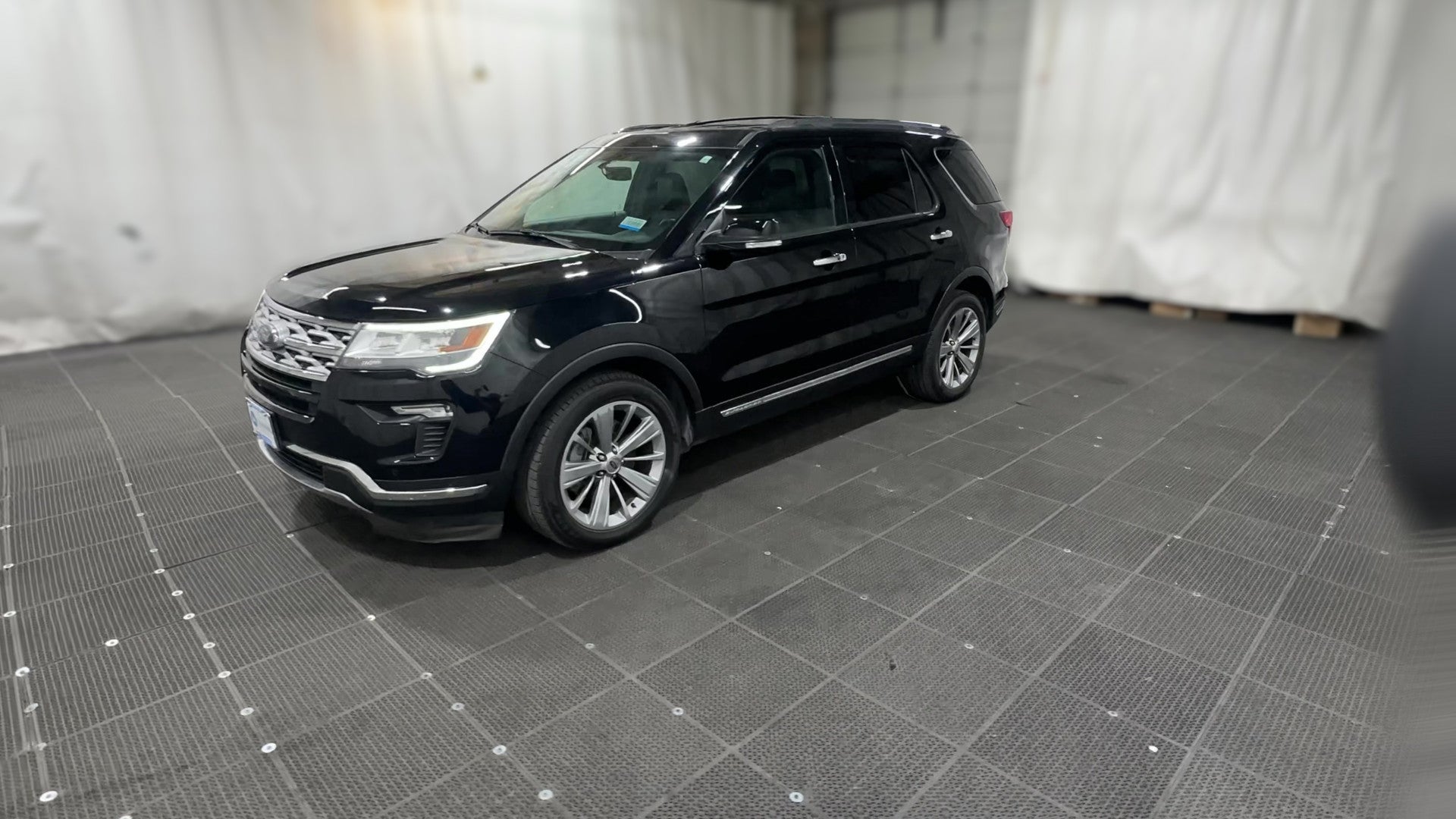 2018 Ford Explorer vehicle photo