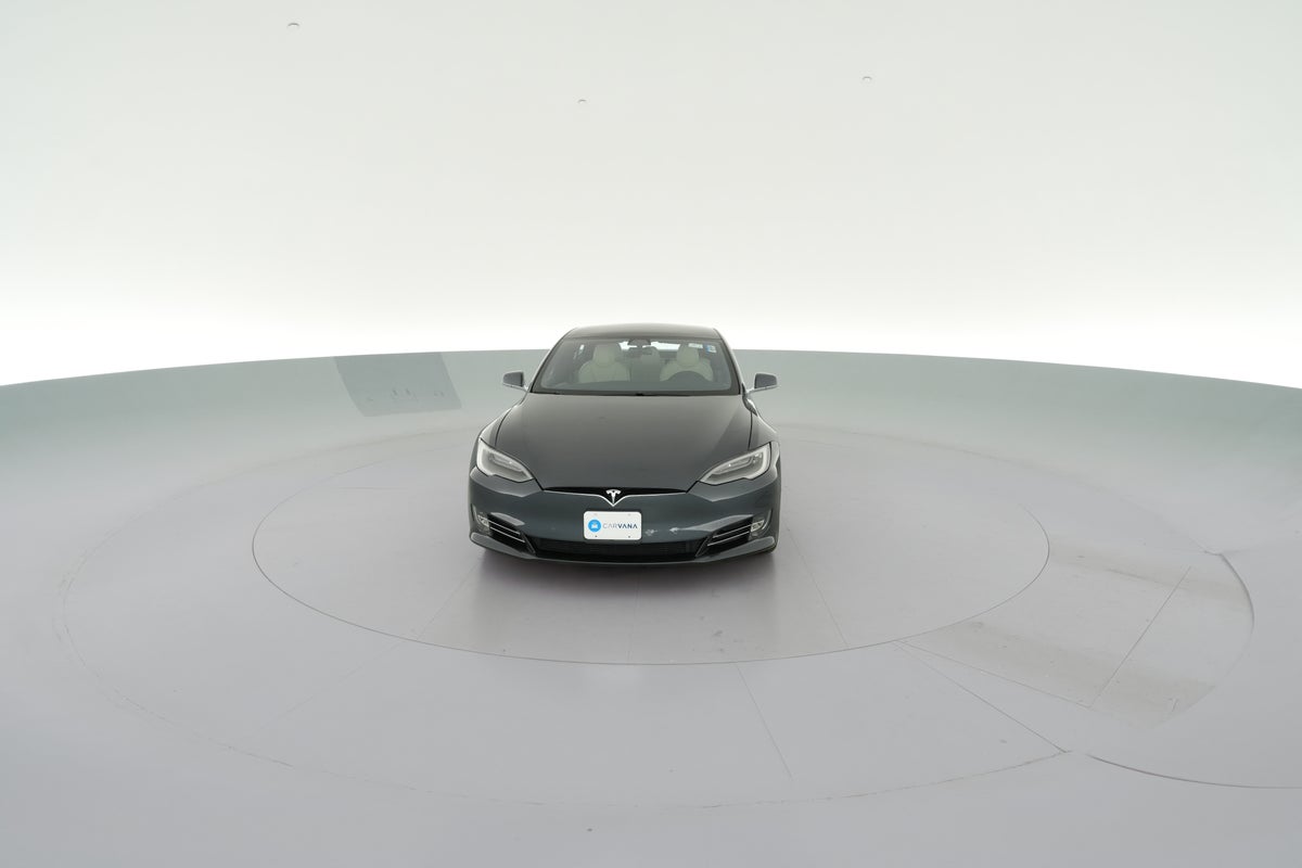 2020 Tesla Model S Long Range Plus in Midnight Silver Metallic — 360° view 1