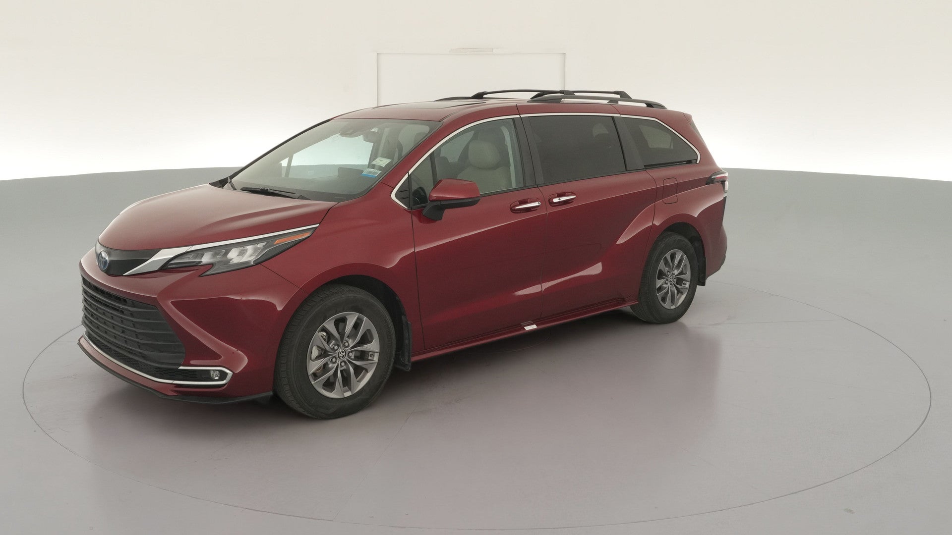 2024 Toyota Sienna vehicle photo