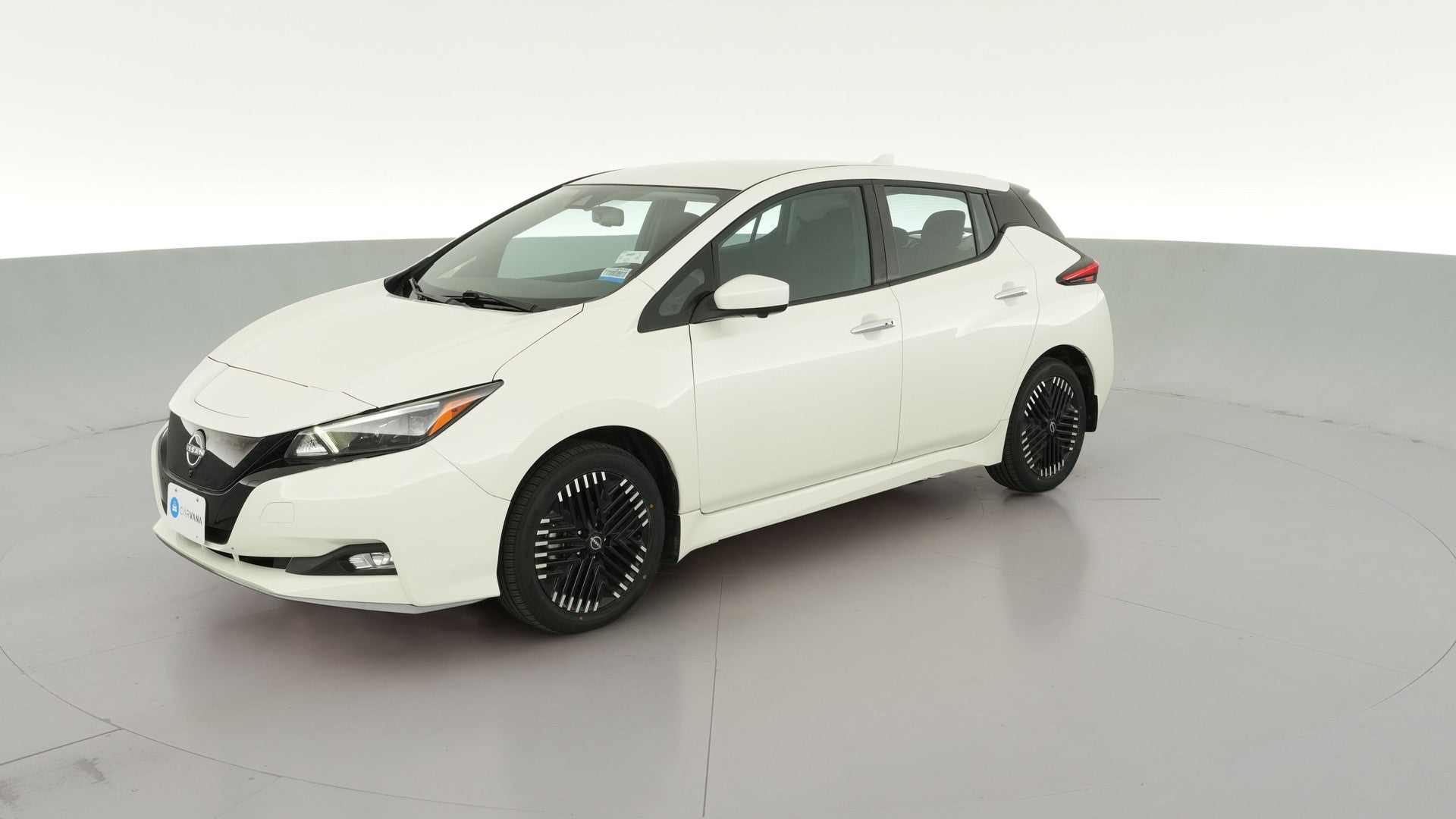 2024 Nissan LEAF vehicle photo