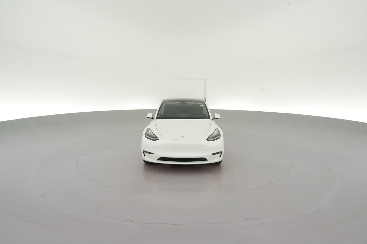 2021 Tesla Model Y Long Range All-Wheel Drive in Pearl White — 360° view 1