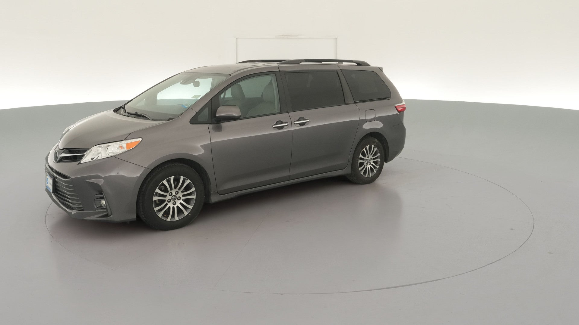 2018 Toyota Sienna vehicle photo