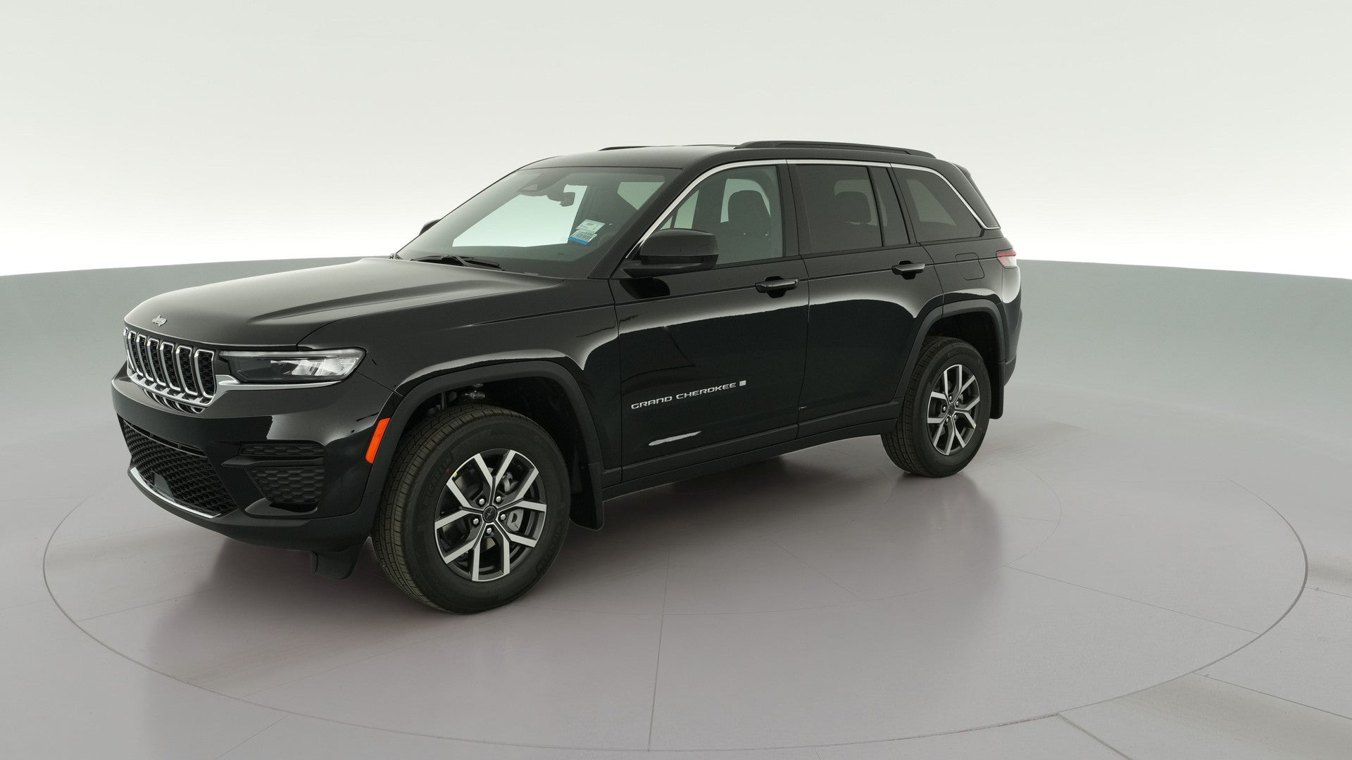 2027 Jeep Grand Cherokee vehicle photo