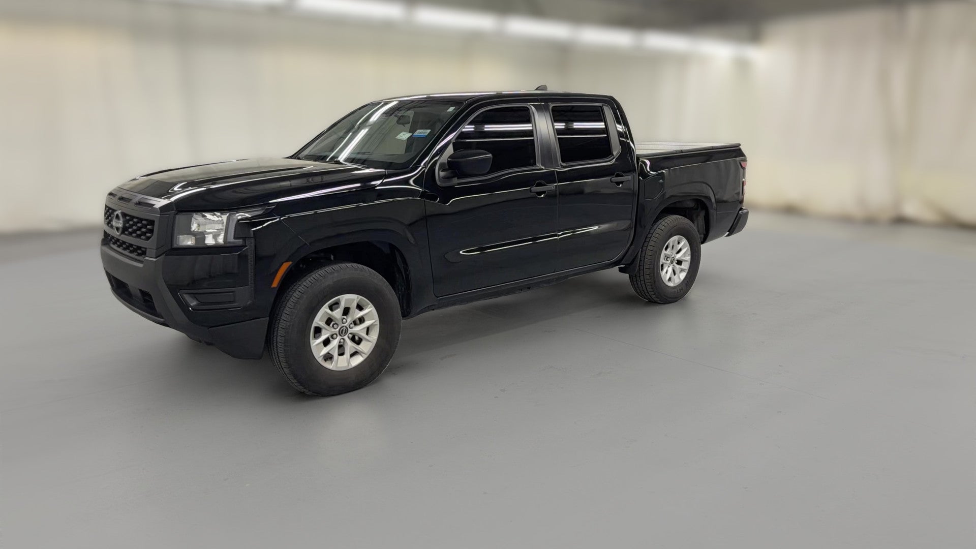 2025 Nissan Frontier Crew Cab vehicle photo