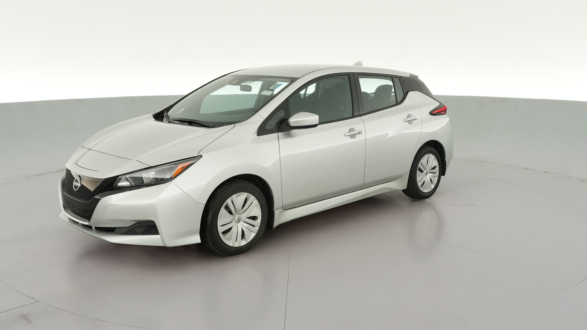2025 Nissan LEAF vehicle photo