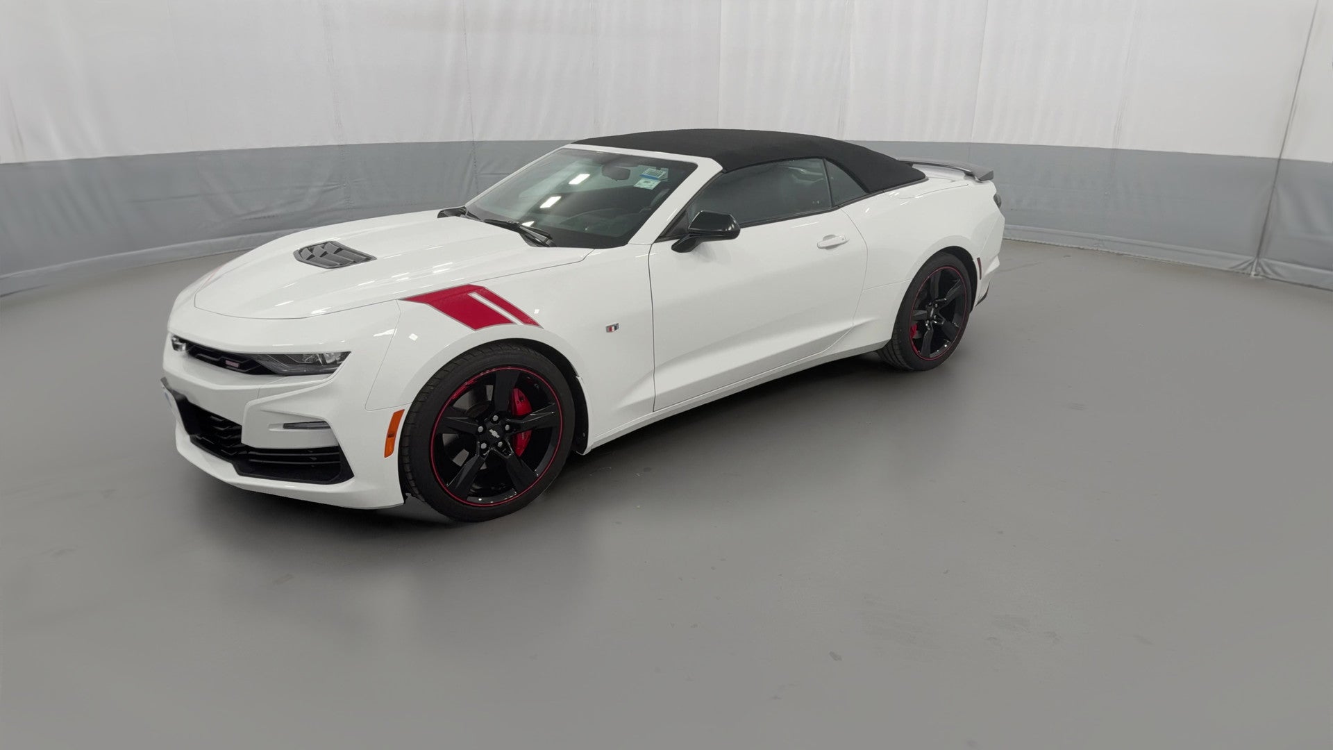 2020 Chevrolet Camaro vehicle photo