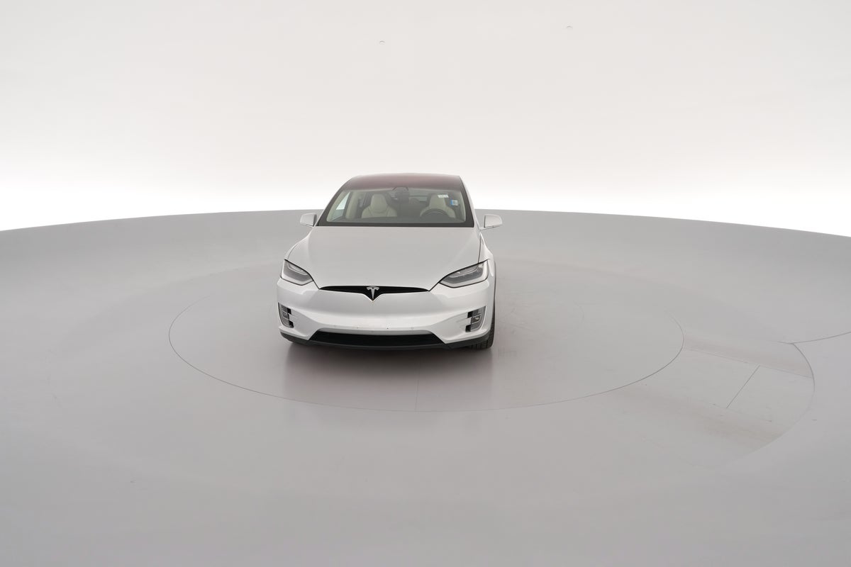 2018 Tesla Model X 75D in Silver Metallic — 360° view 1