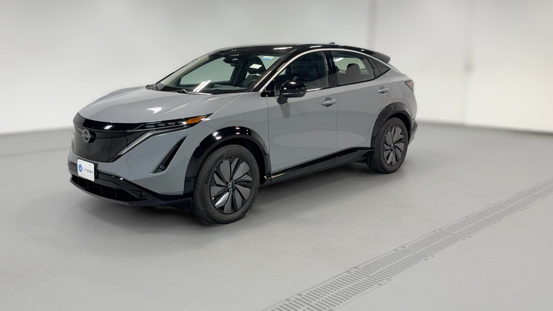 2024 Nissan ARIYA vehicle photo