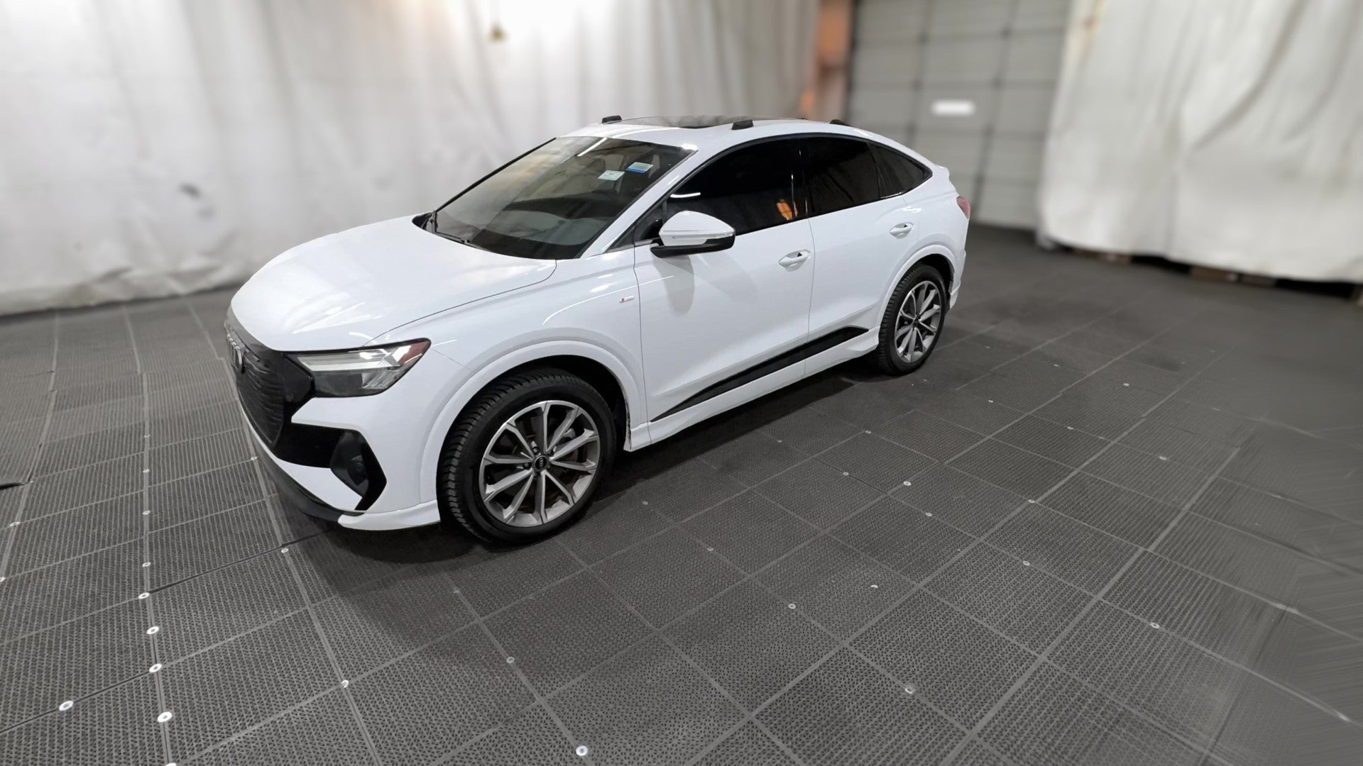 2022 Audi Q4 Sportback e-tron vehicle photo
