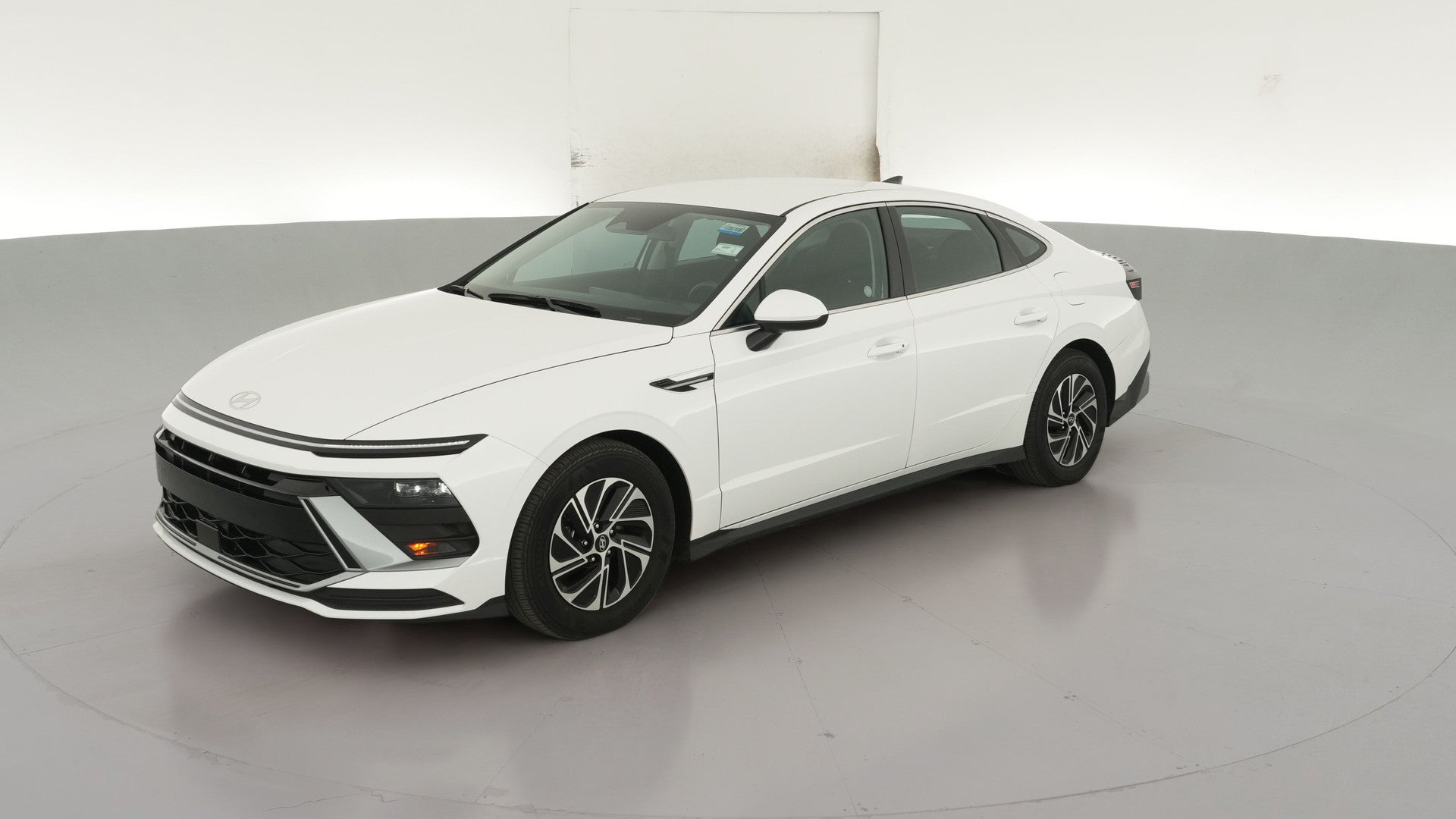 2026 Hyundai Sonata Hybrid vehicle photo