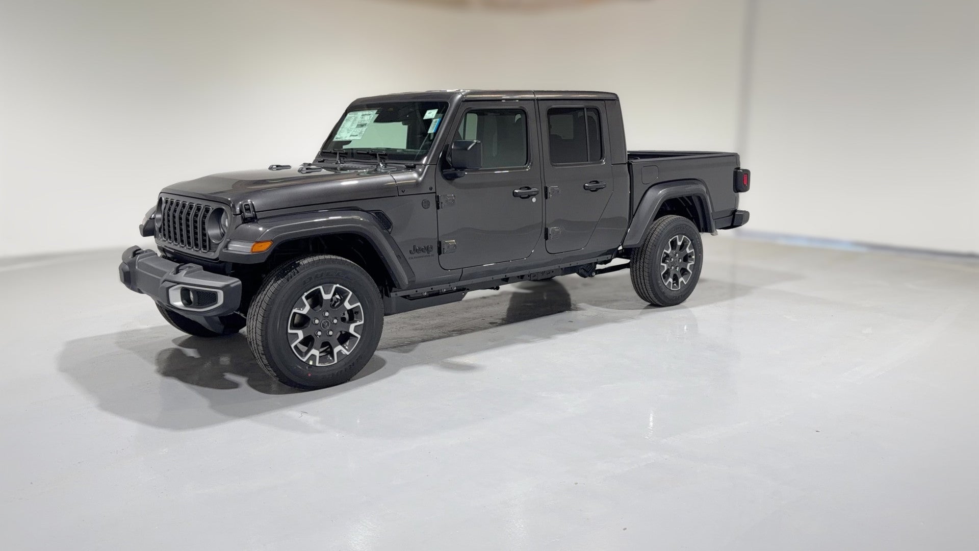 2026 Jeep Gladiator vehicle photo