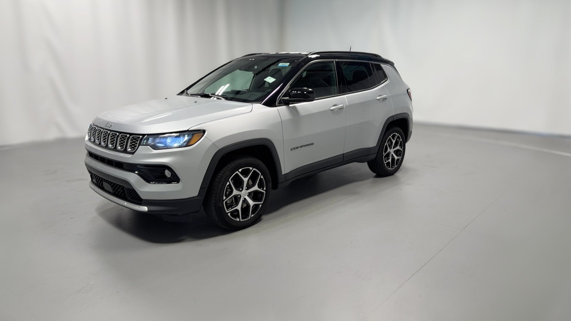 2024 Jeep Compass vehicle photo