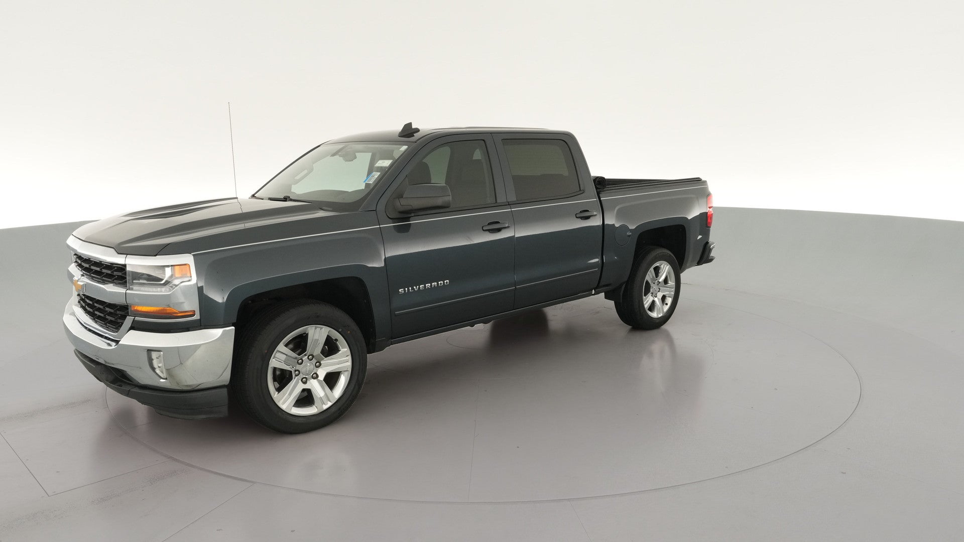 2017 Chevrolet Silverado 1500 Crew Cab vehicle photo