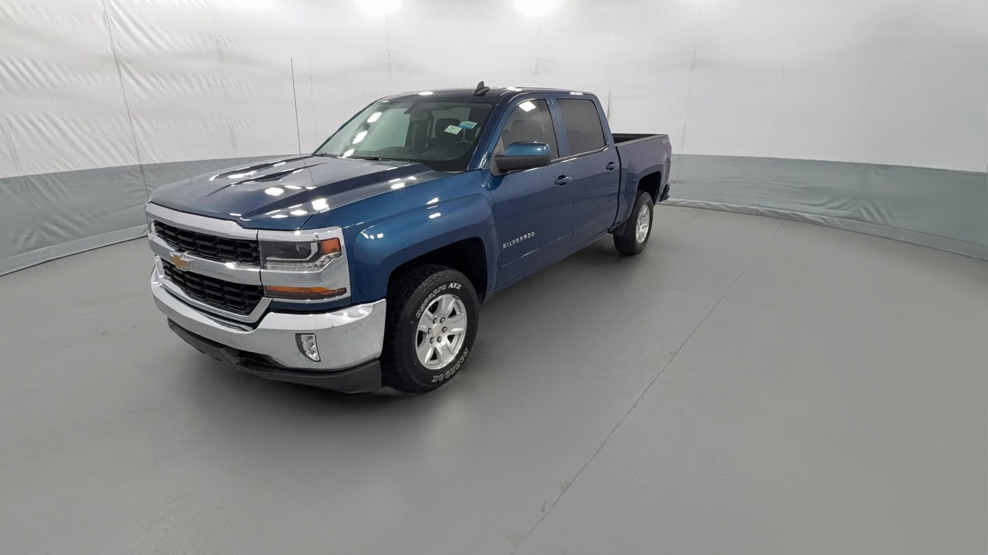 2017 Chevrolet Silverado 1500 Crew Cab vehicle photo