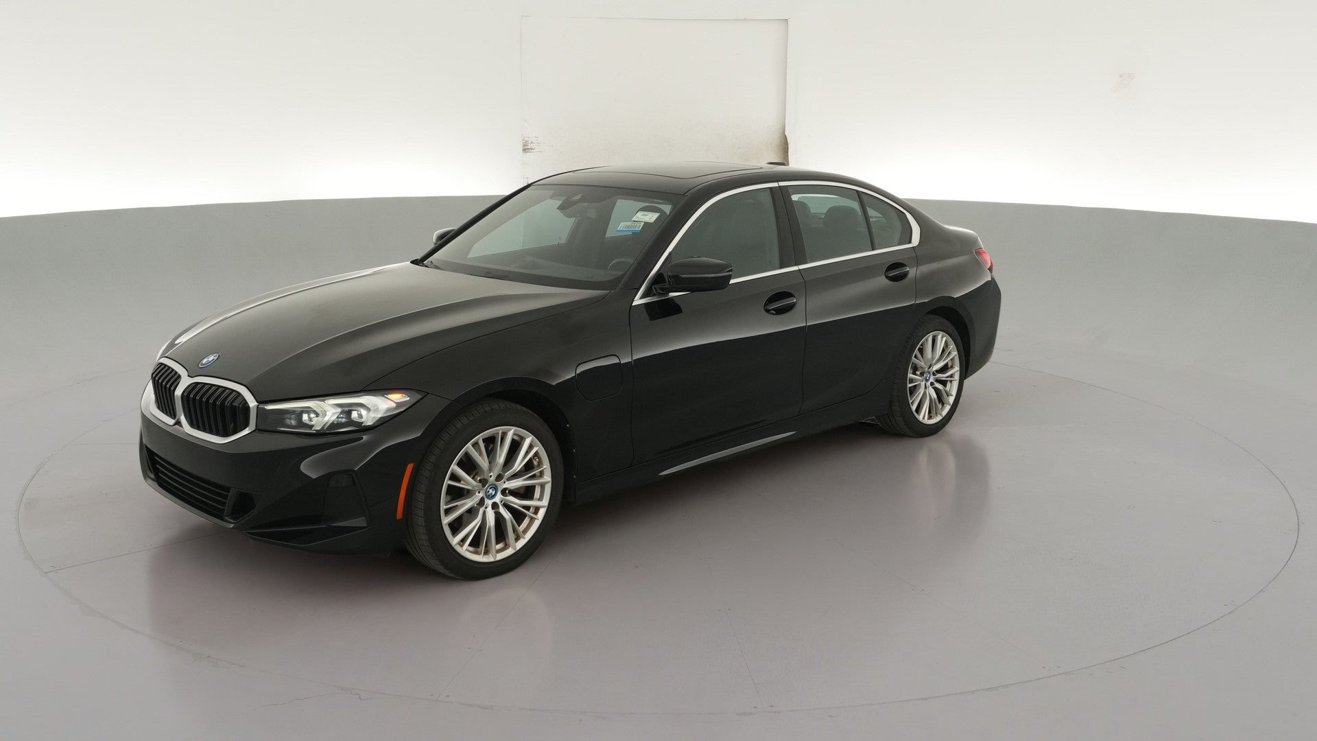 2024 BMW 3 Series vehicle photo