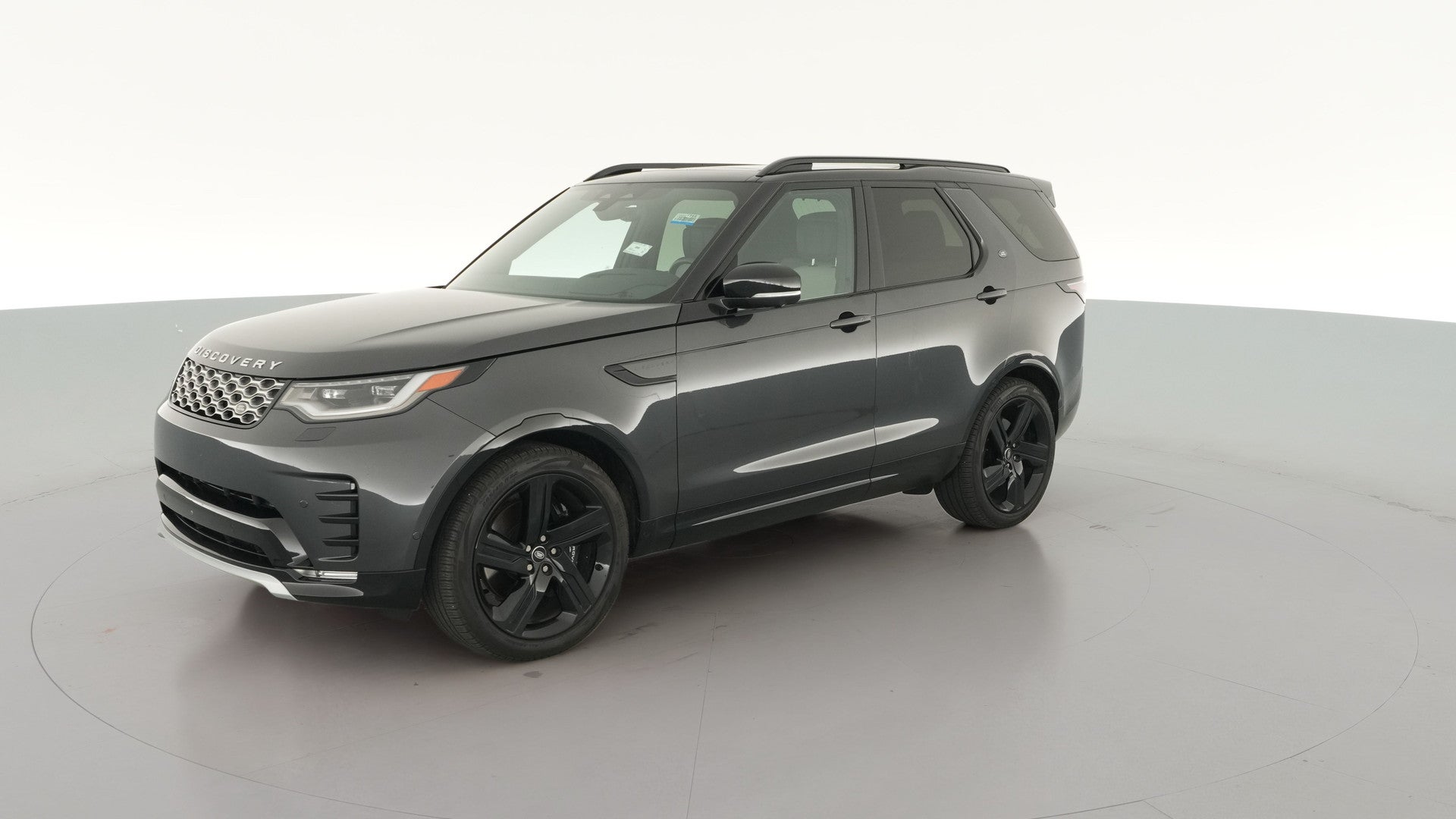 2024 Land Rover Discovery vehicle photo