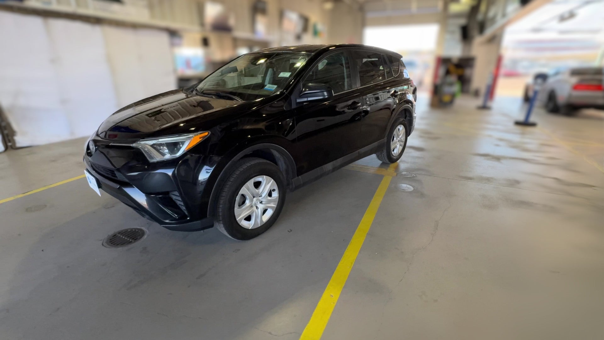 2018 Toyota RAV4 vehicle photo