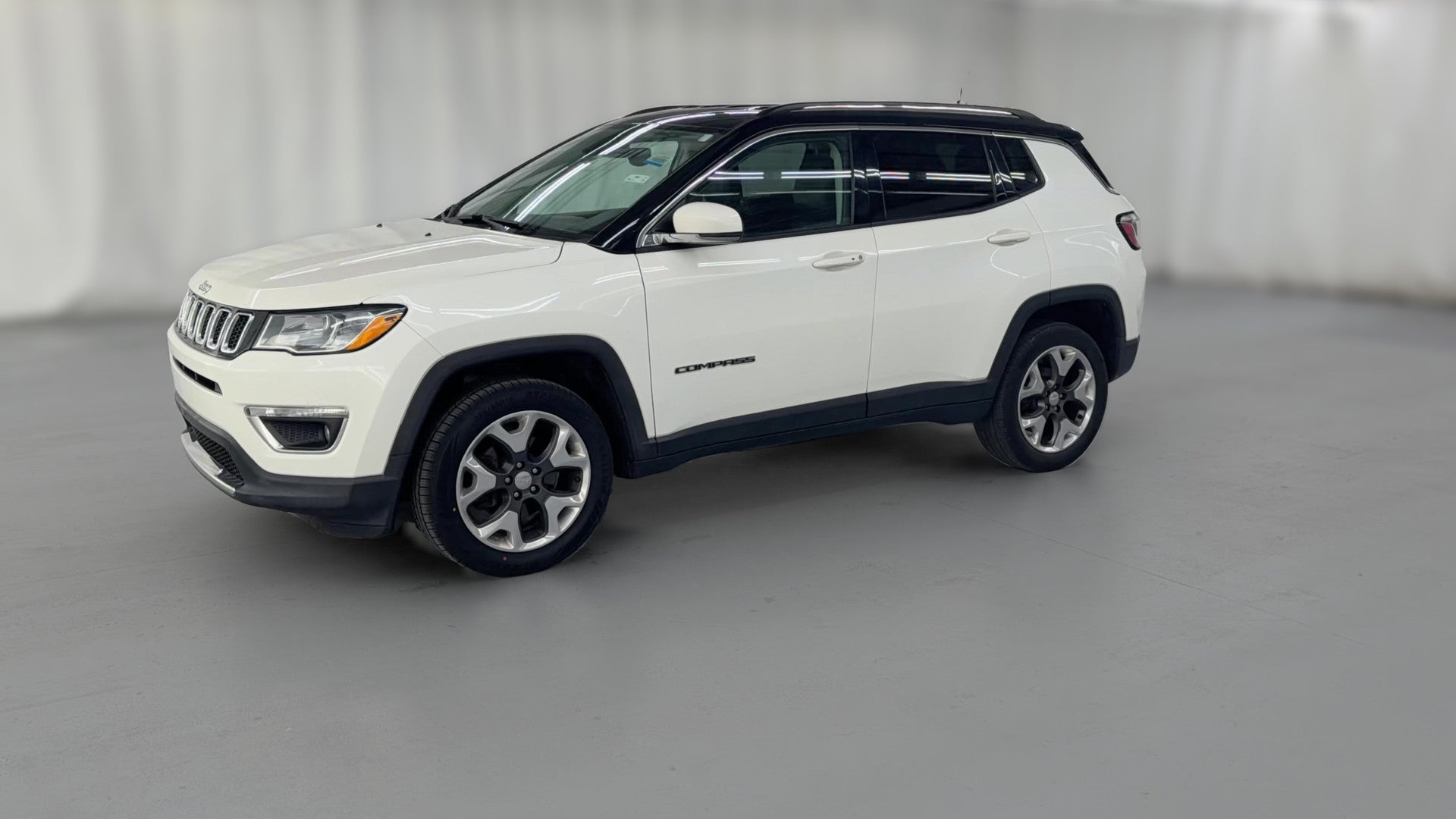 2018 Jeep Compass vehicle photo