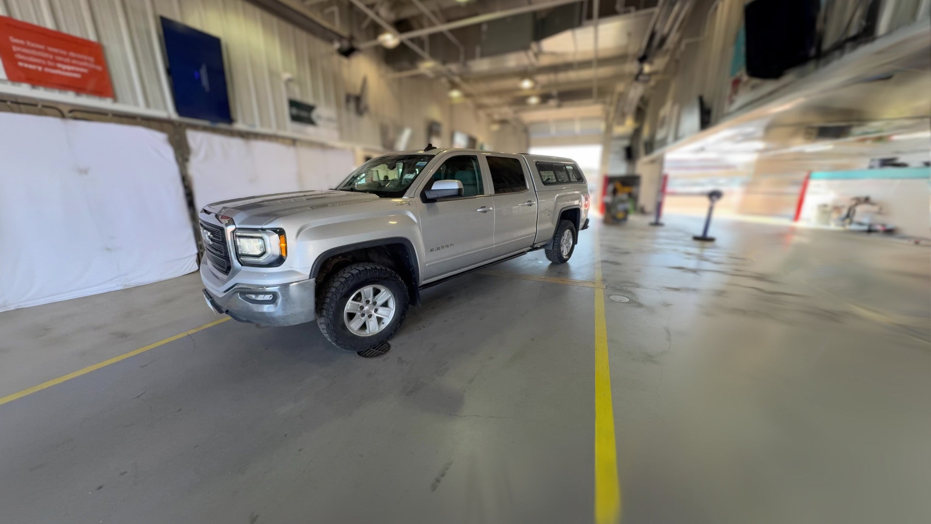 2018 GMC Sierra 1500 Crew Cab vehicle photo