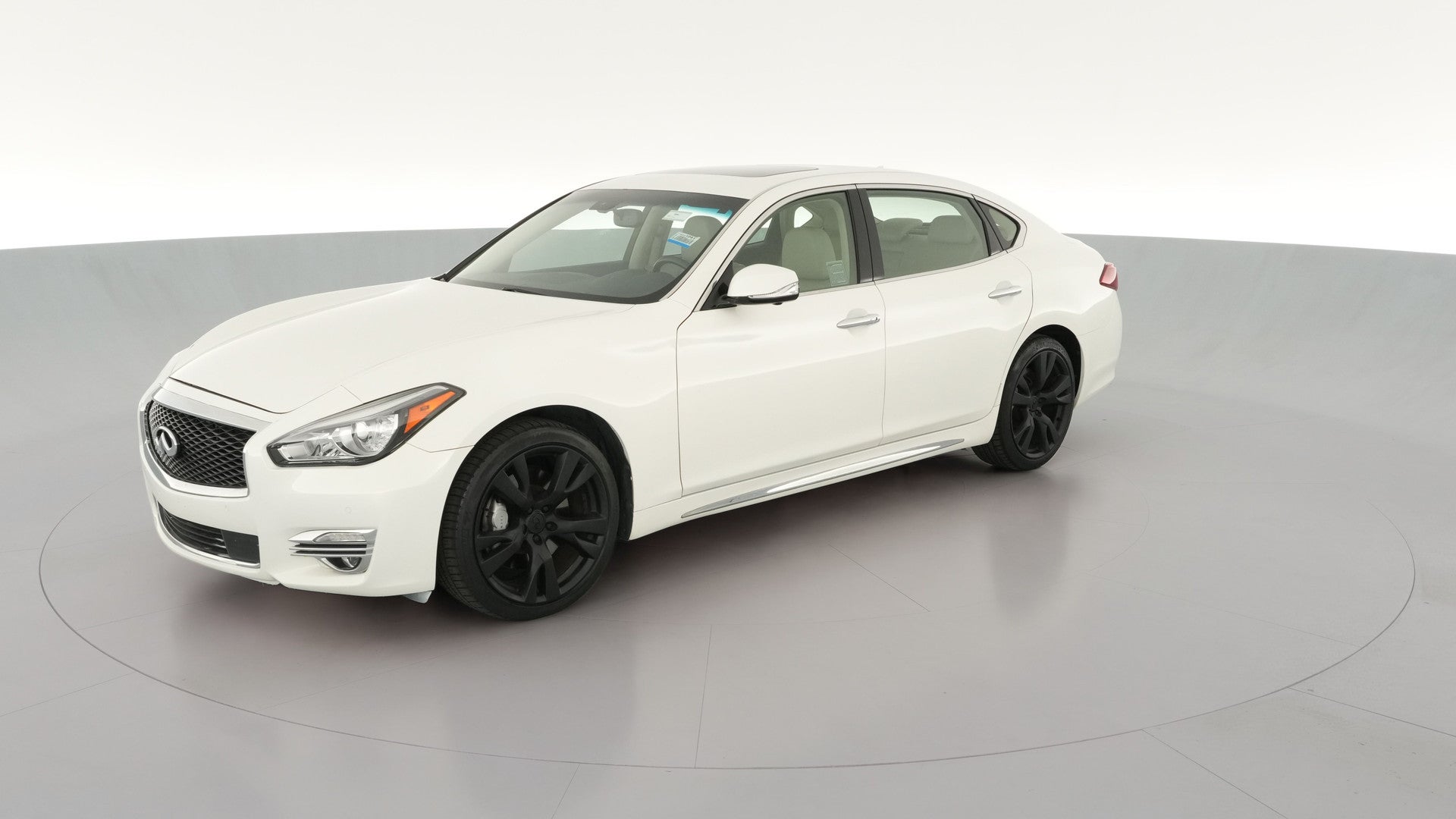 2015 INFINITI Q70 vehicle photo