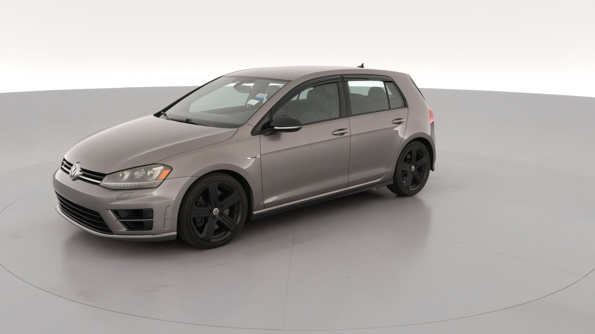 2016 Volkswagen Golf R vehicle photo