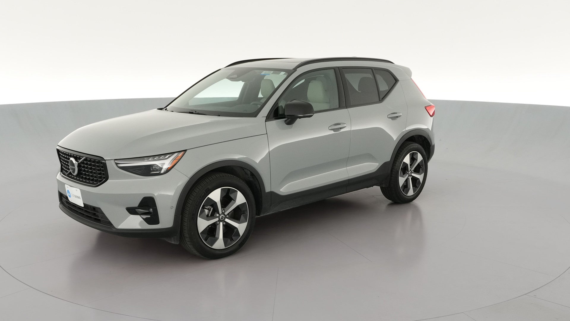 2026 Volvo XC40 vehicle photo