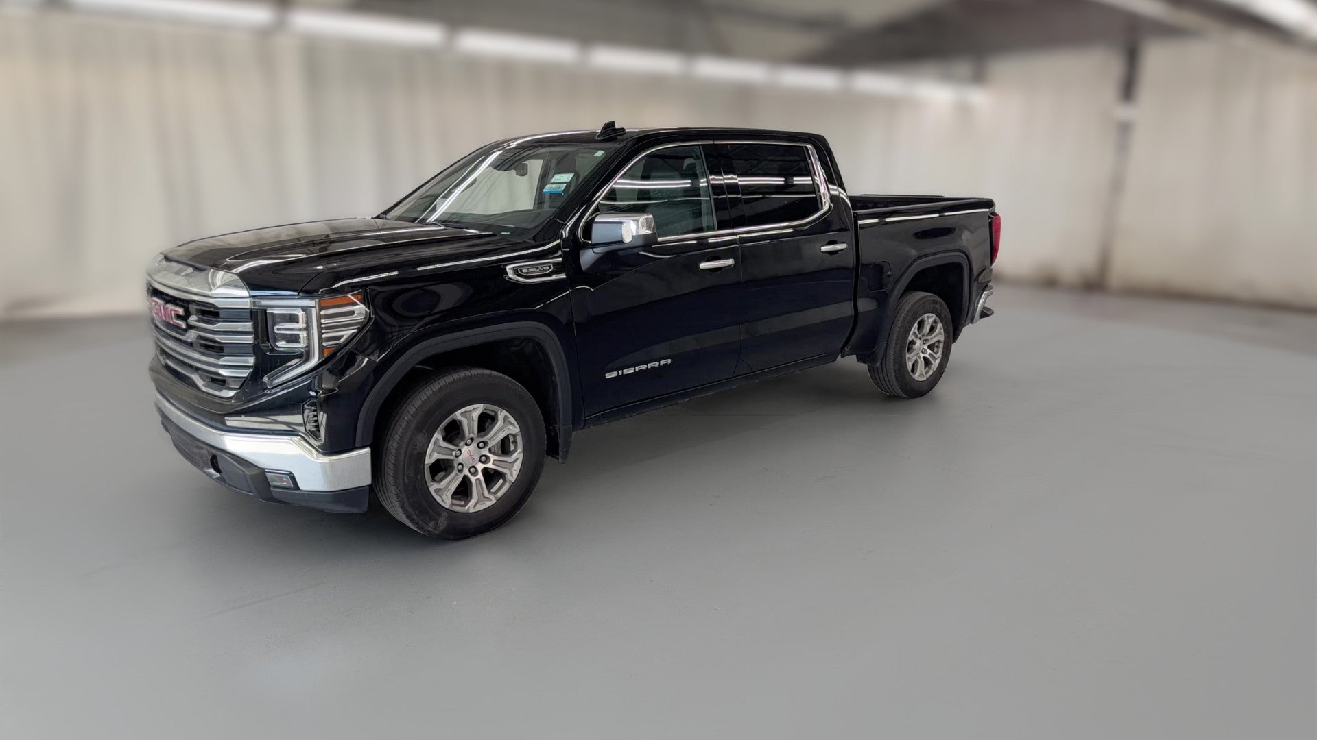 2025 GMC Sierra 1500 Crew Cab vehicle photo