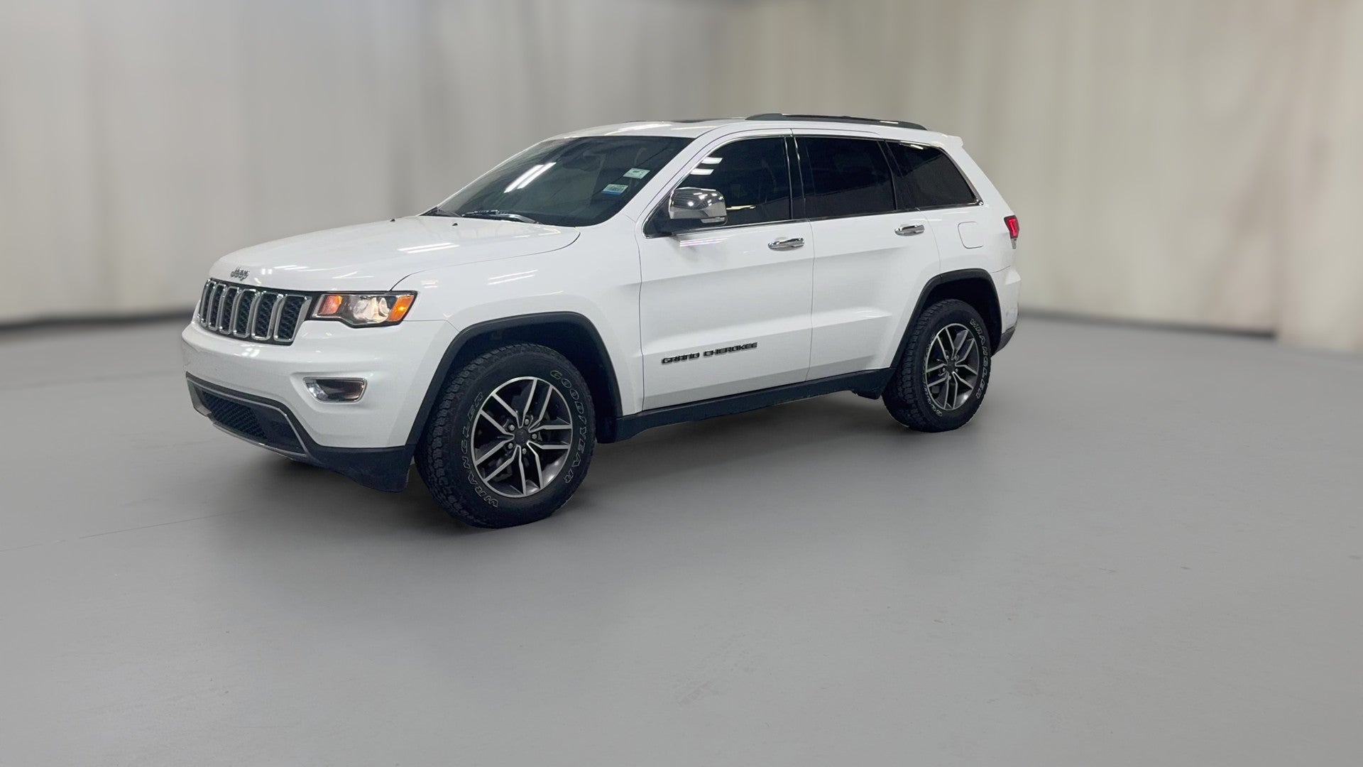 2020 Jeep Grand Cherokee vehicle photo