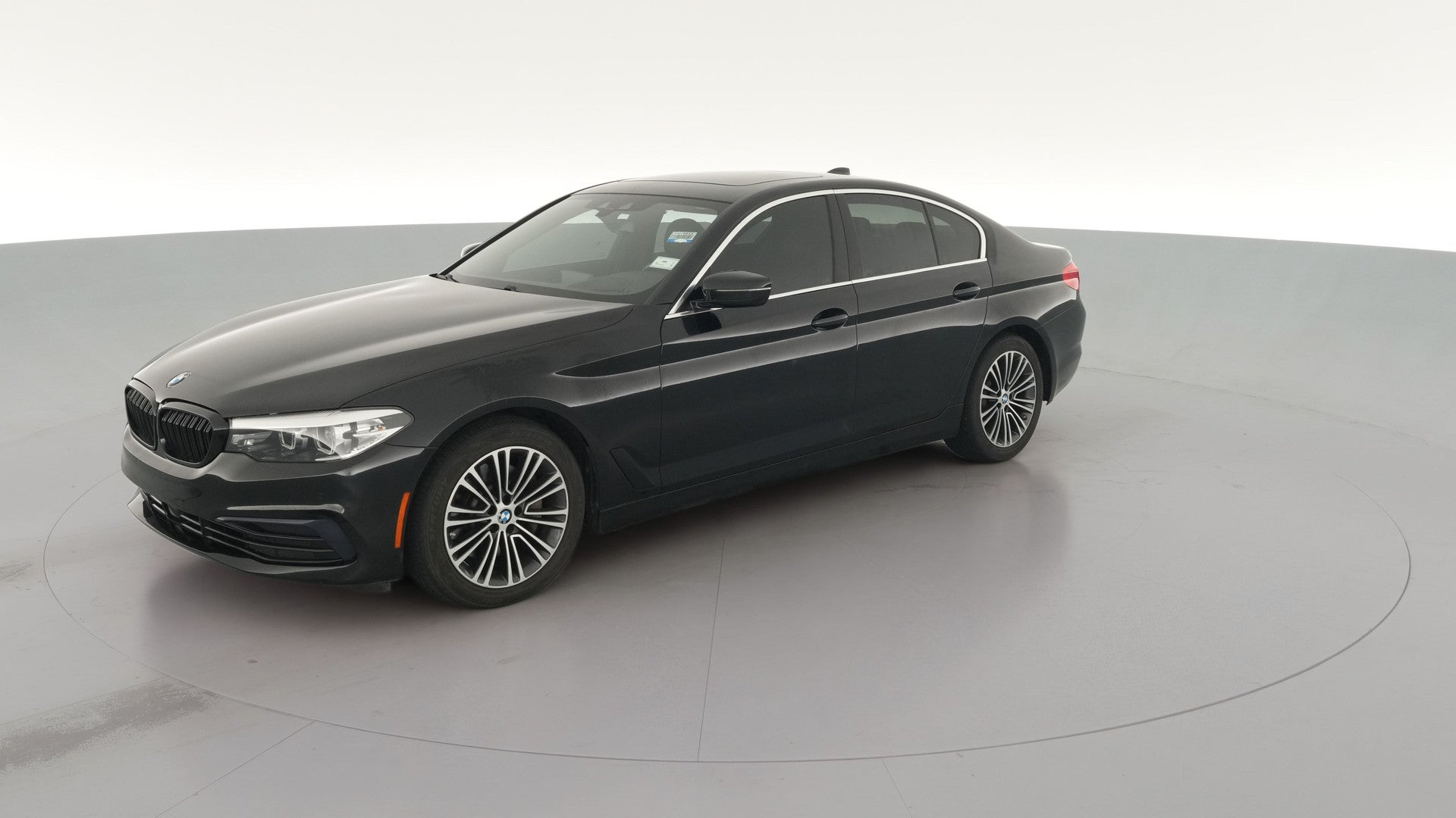 2019 BMW 5 Series vehicle photo