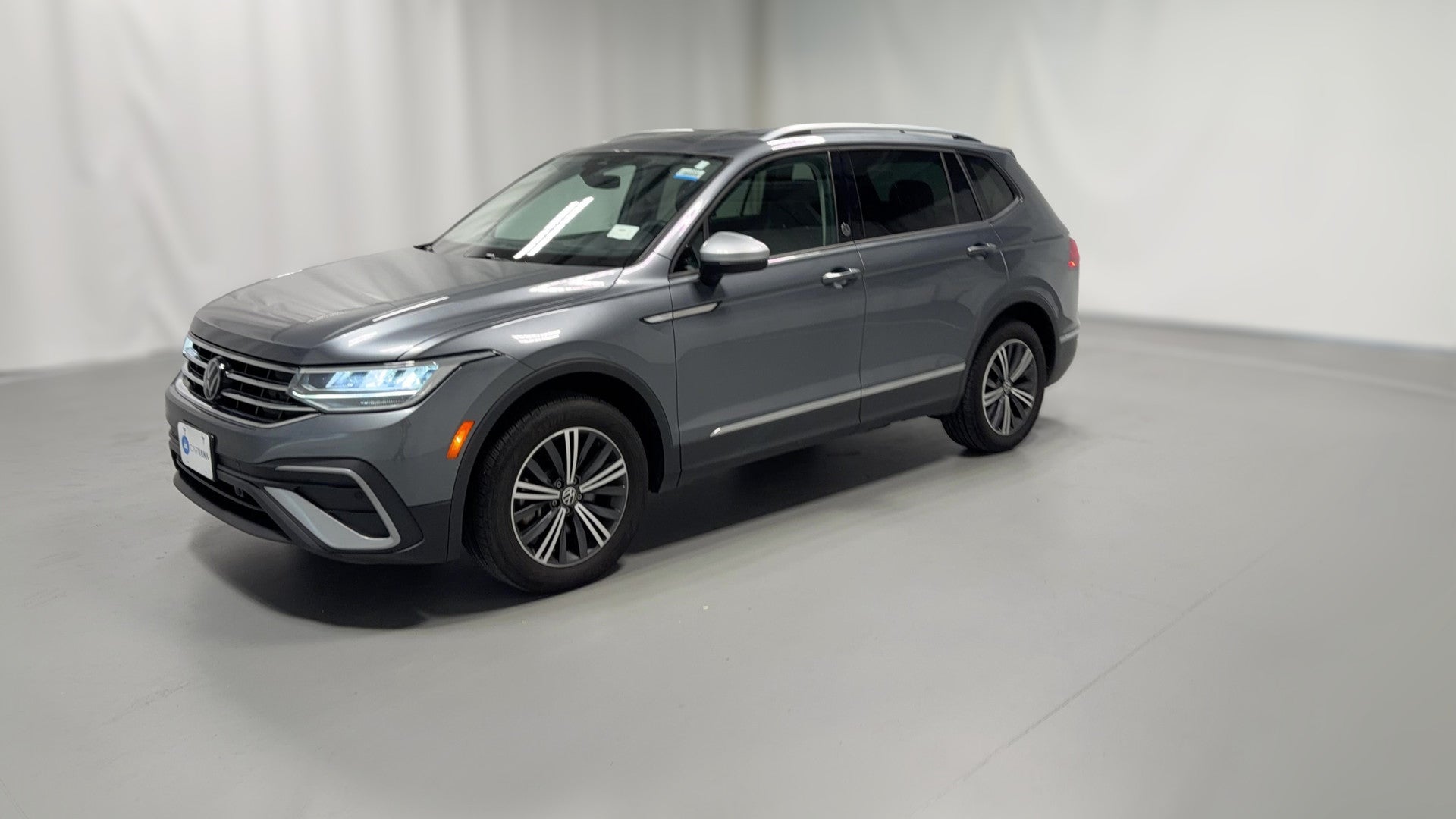 2024 Volkswagen Tiguan vehicle photo