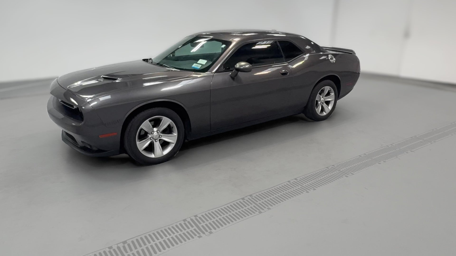 2018 Dodge Challenger vehicle photo