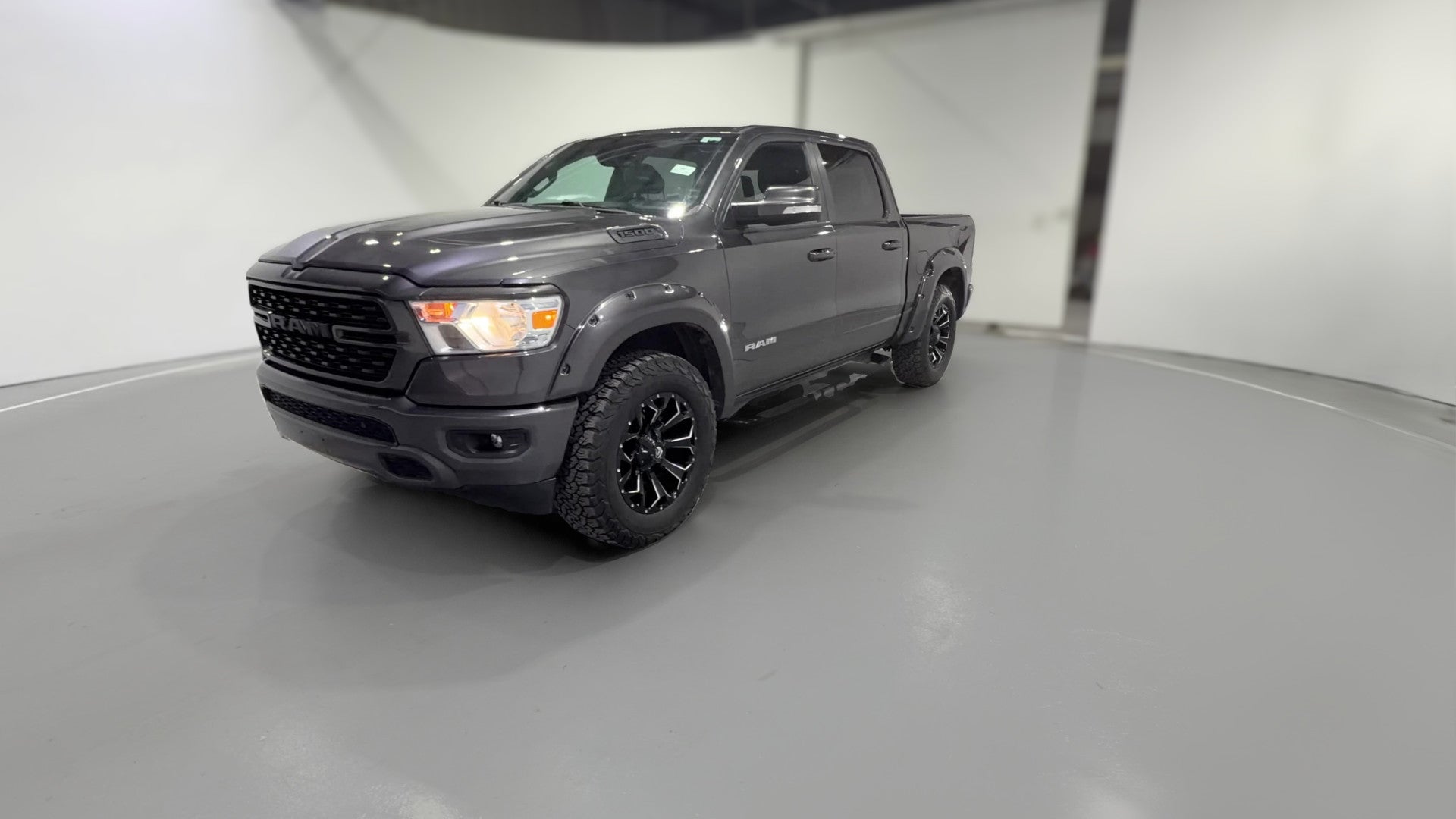 2022 Ram 1500 Crew Cab vehicle photo