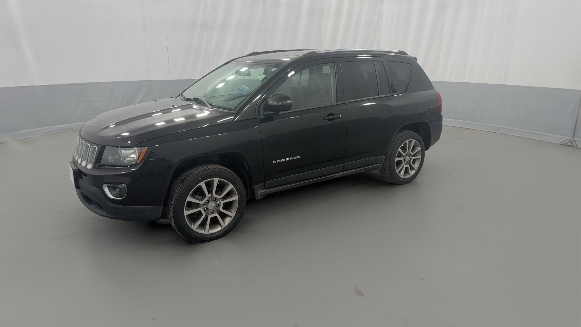 2016 Jeep Compass vehicle photo