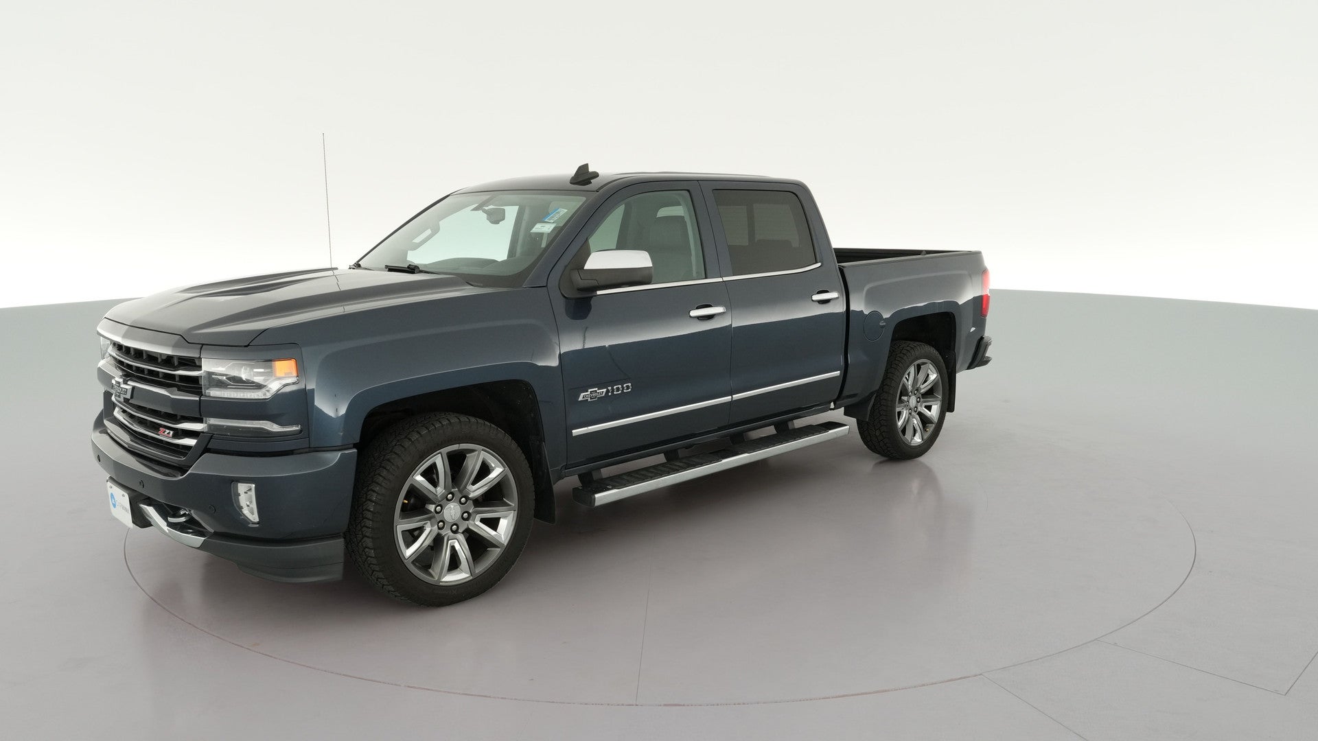 2018 Chevrolet Silverado 1500 Crew Cab vehicle photo