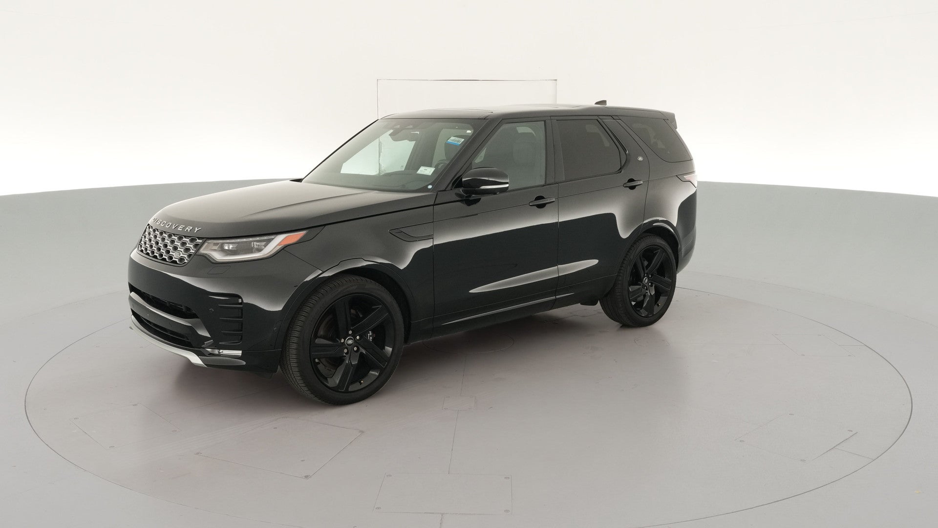 2025 Land Rover Discovery vehicle photo