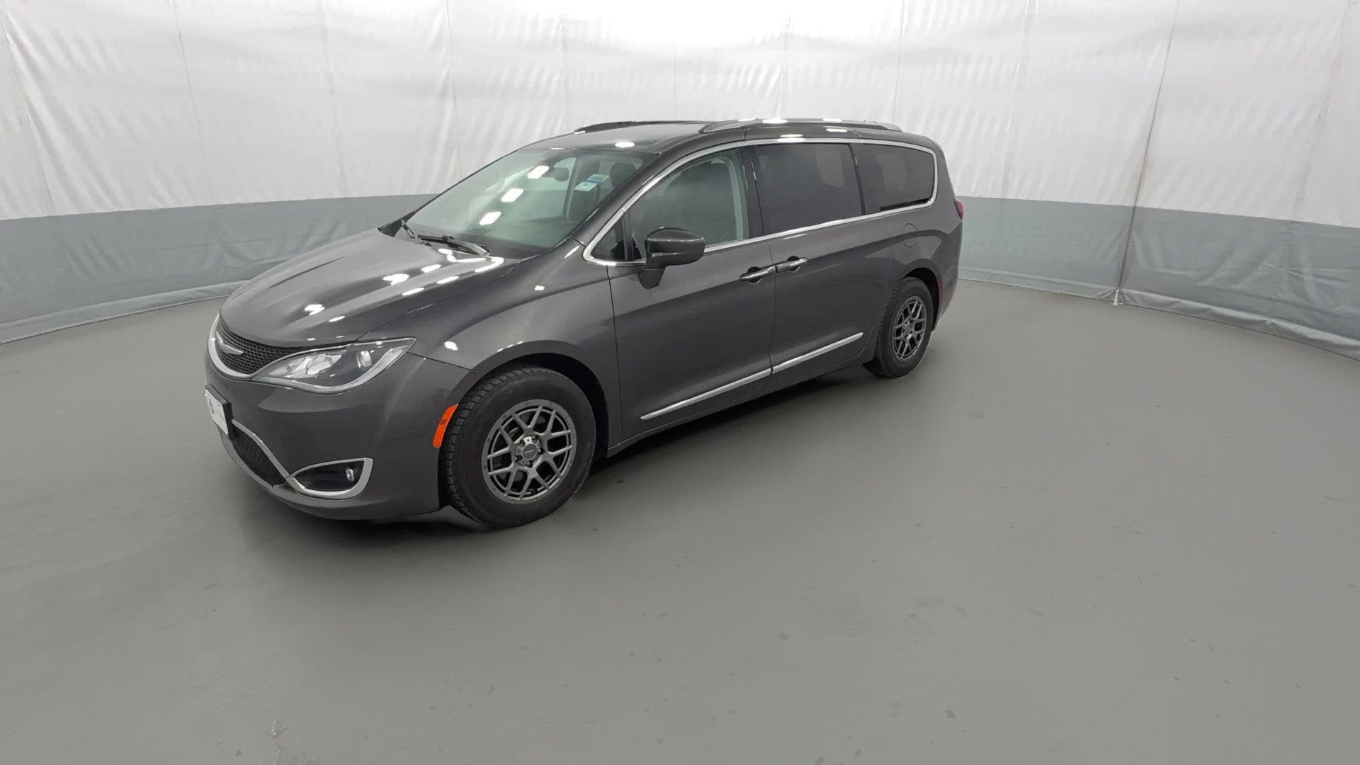 2018 Chrysler Pacifica vehicle photo