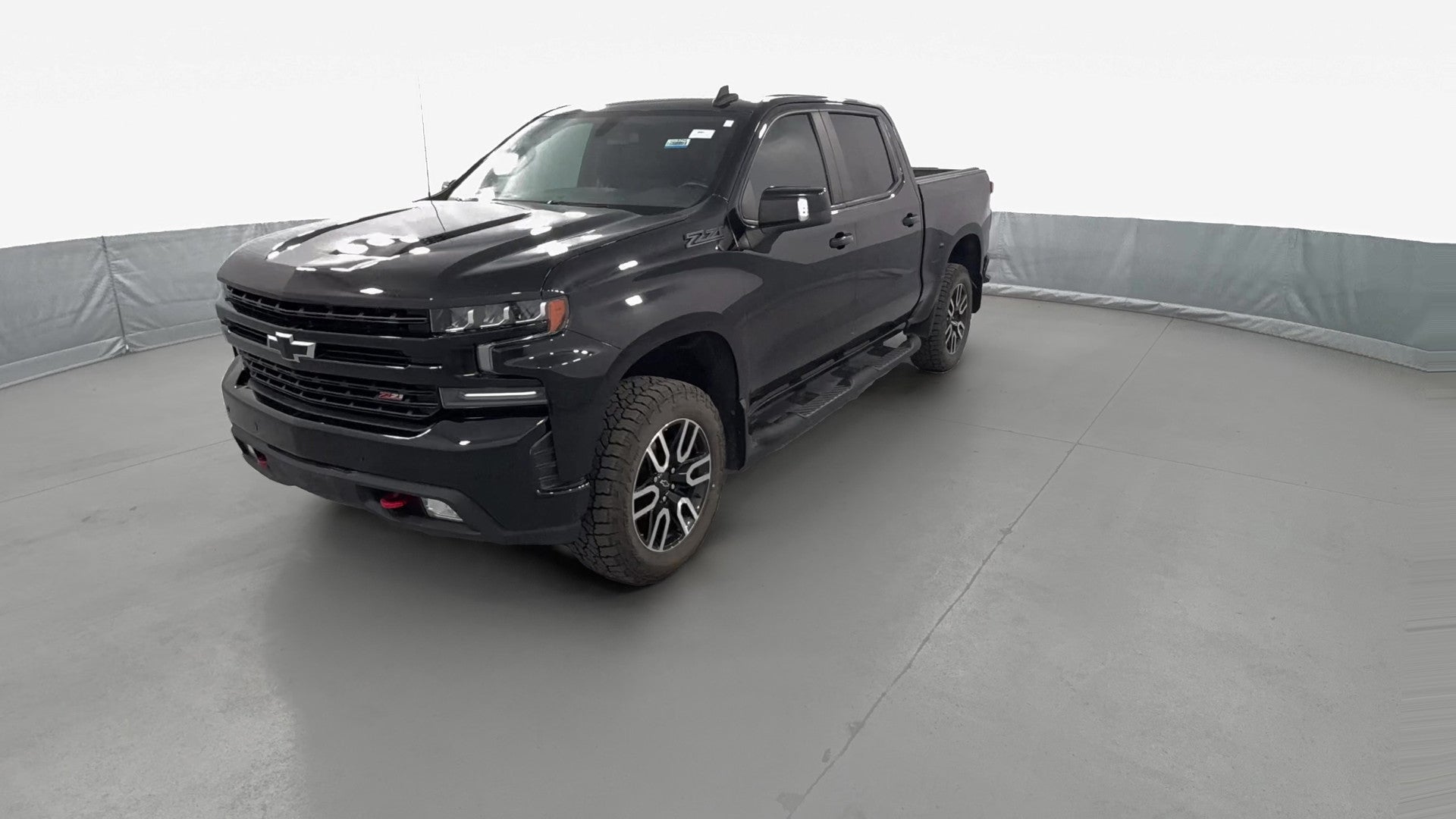 2021 Chevrolet Silverado 1500 Crew Cab vehicle photo