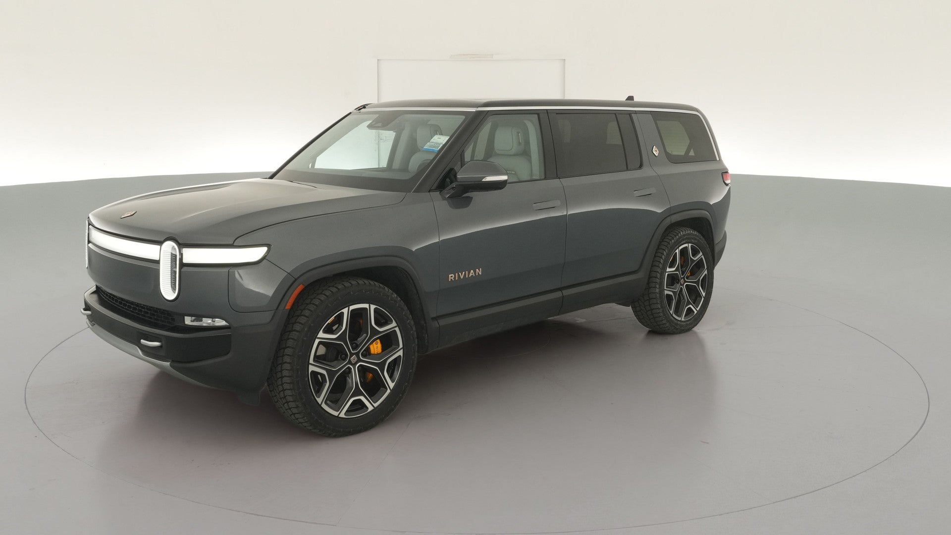 2023 Rivian R1S vehicle photo