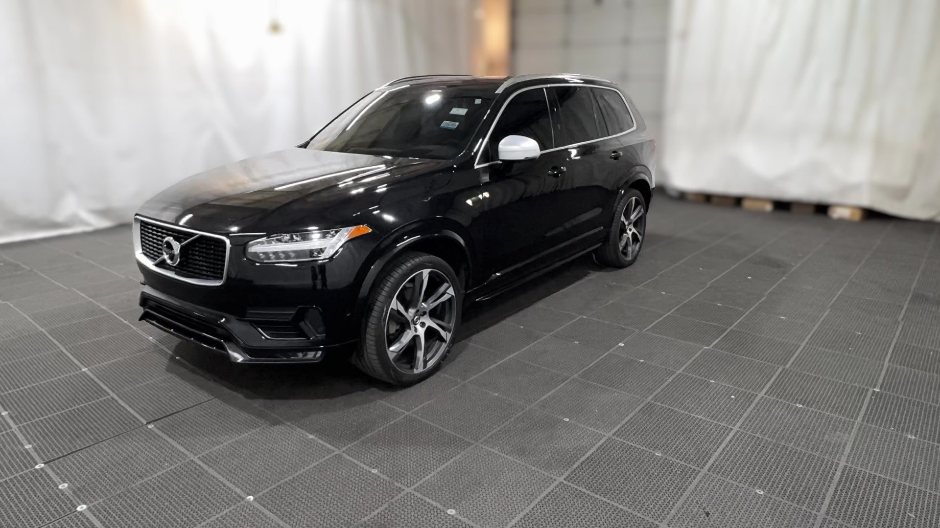 2019 Volvo XC90 vehicle photo