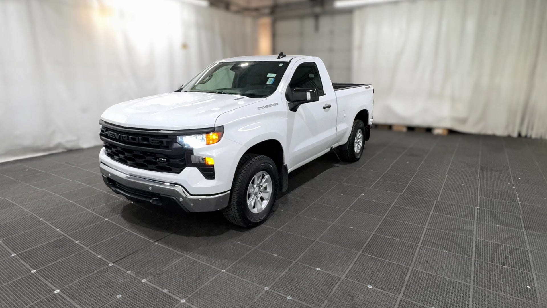 2025 Chevrolet Silverado 1500 Regular Cab vehicle photo
