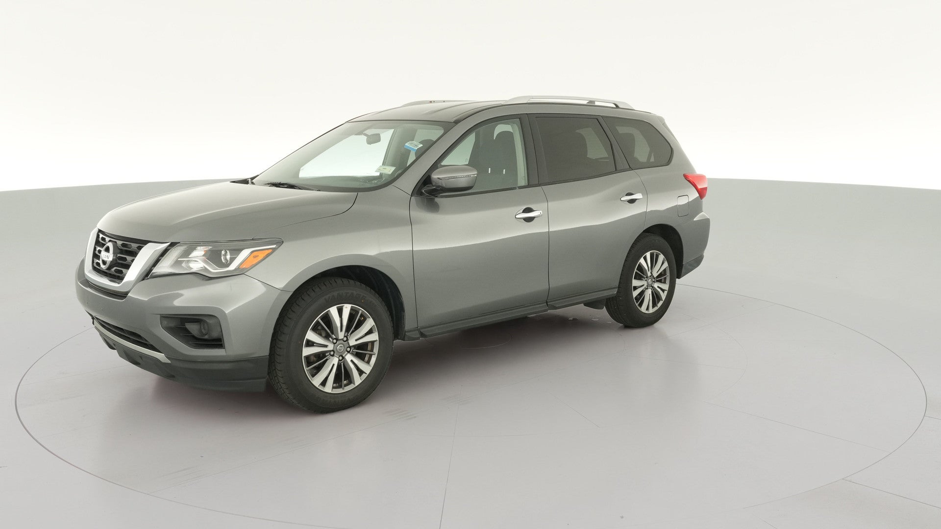 2019 Nissan Pathfinder vehicle photo