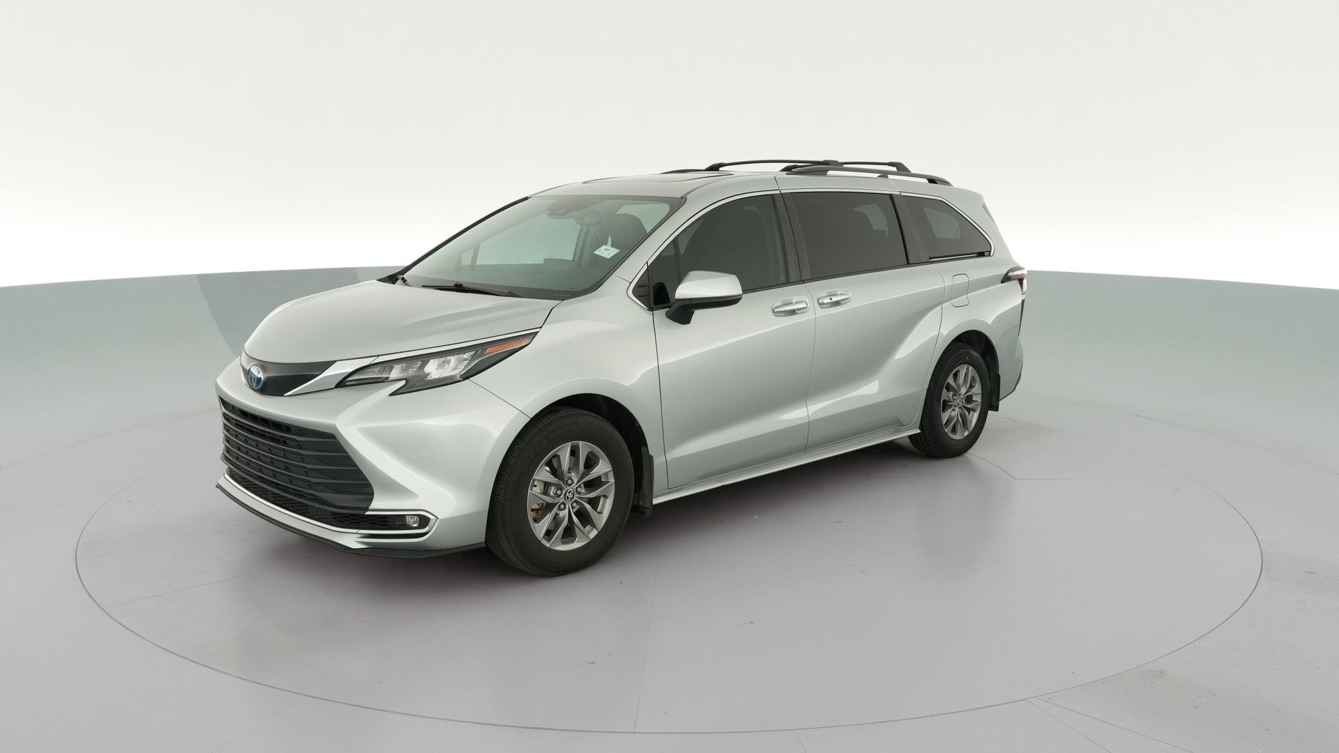 2024 Toyota Sienna vehicle photo