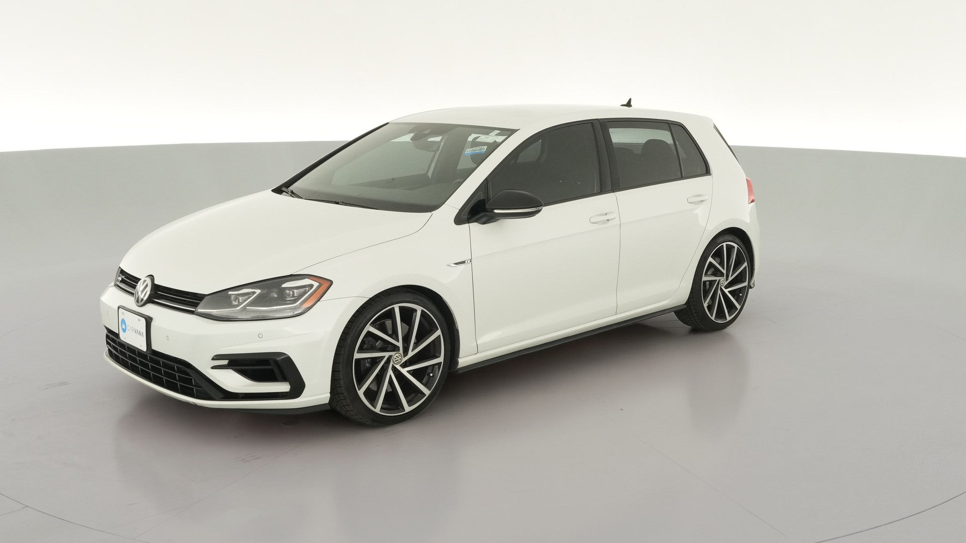 2018 Volkswagen Golf R vehicle photo