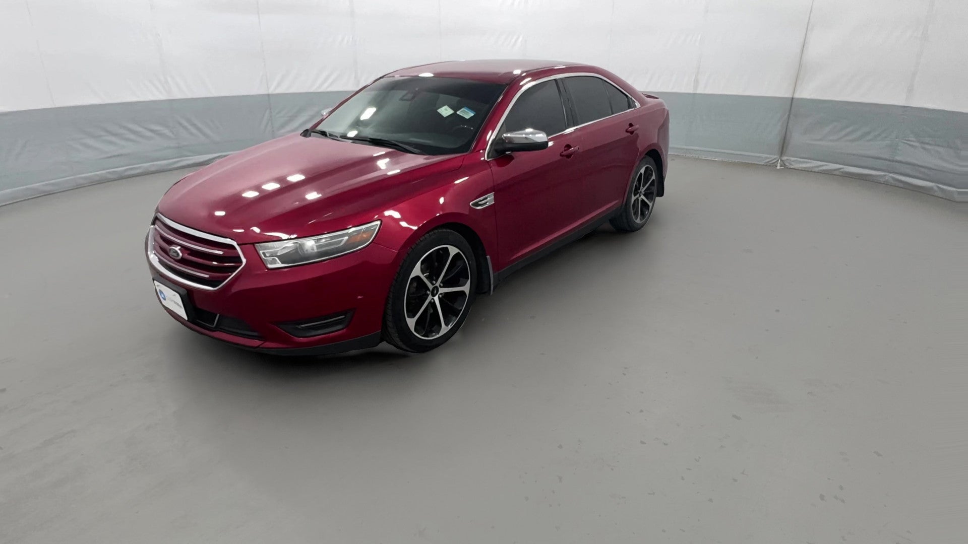 2014 Ford Taurus vehicle photo