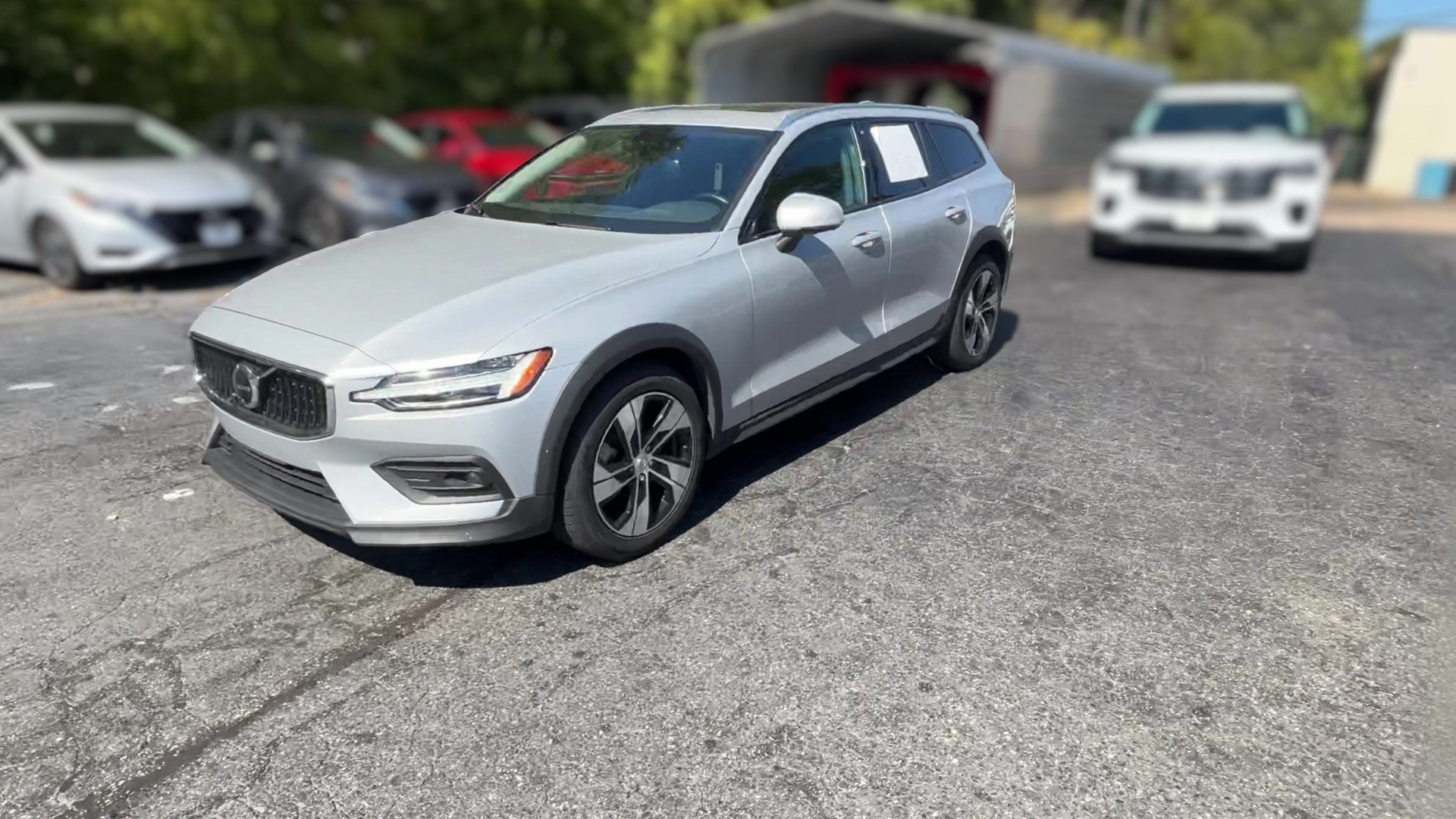 2025 Volvo V60 vehicle photo