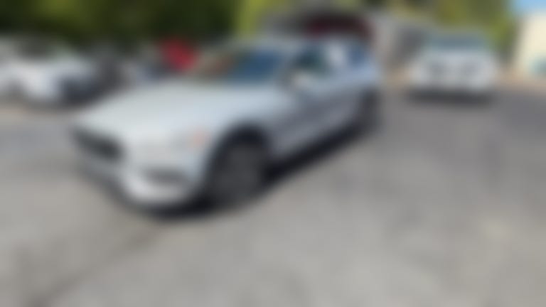 2025 Volvo V60 vehicle photo