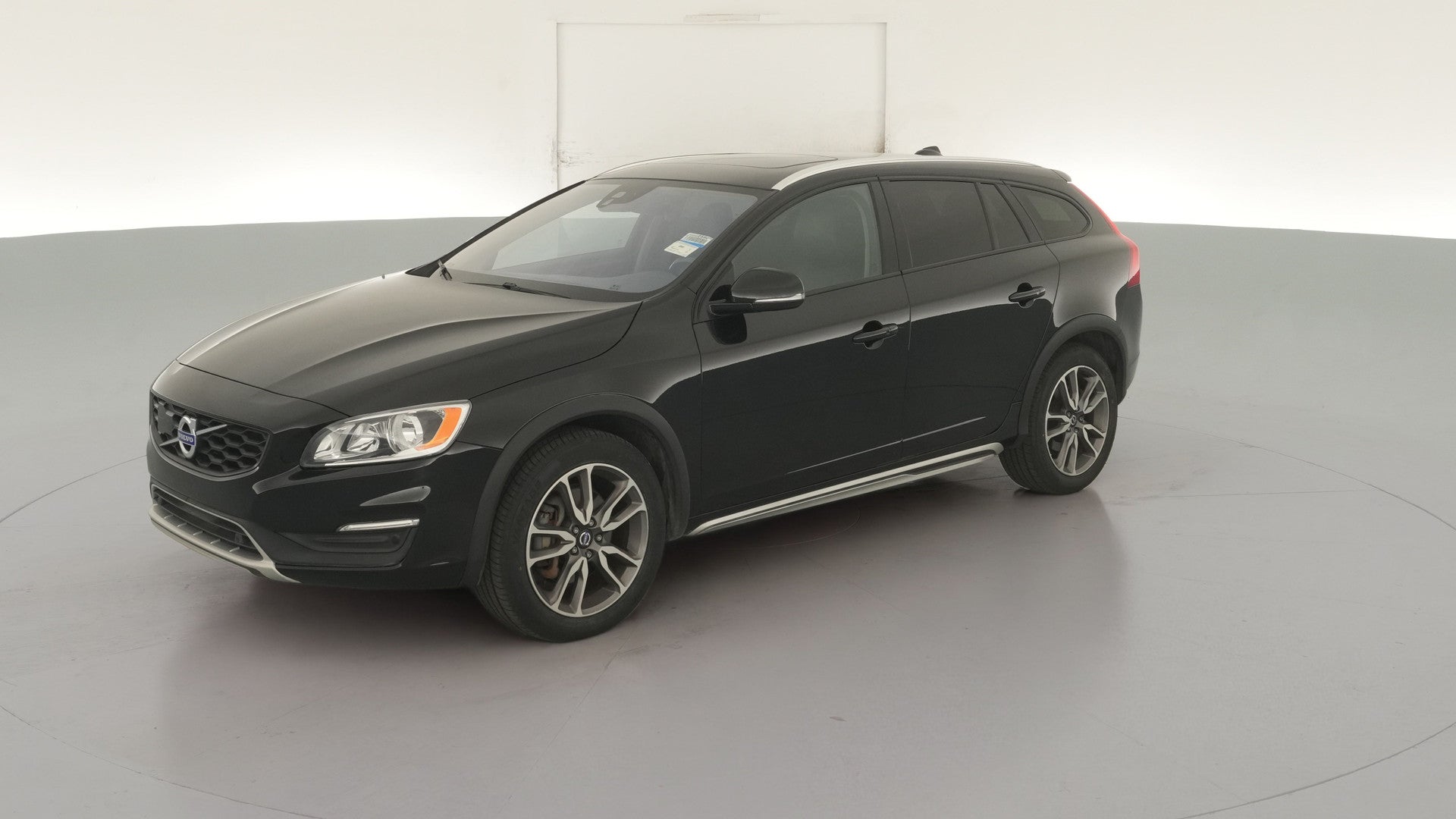 2018 Volvo V60 vehicle photo